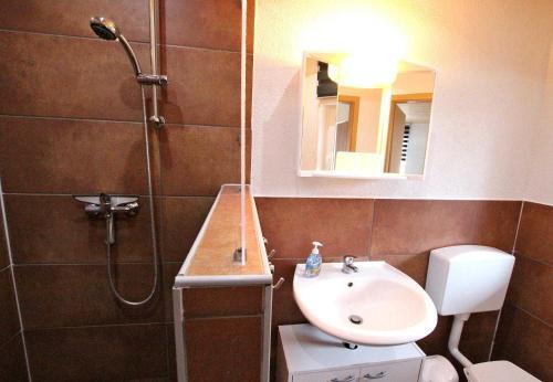 Apartamento Ferienwohnungen Kleinzerlang See 9
