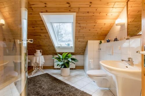 Zimmer Mit Dusche/wc (6551)