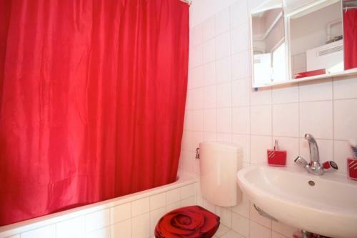 4893 Private Room 1 Person