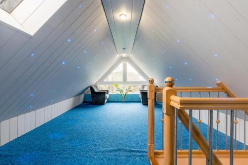 Best Private House (6557)