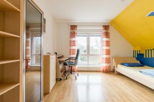 Best Private House (6557)