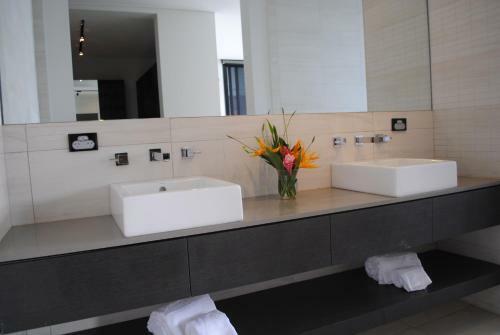Onyx Luxury Harbour Resort Residences