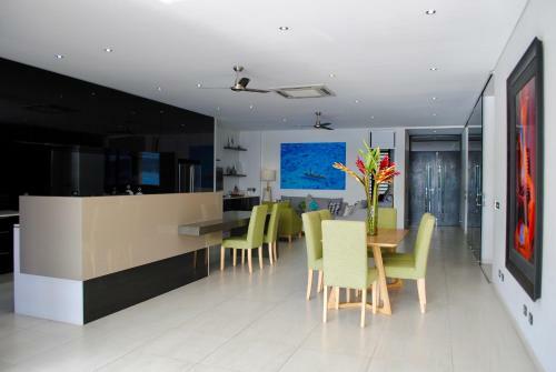 Onyx Luxury Harbour Resort Residences