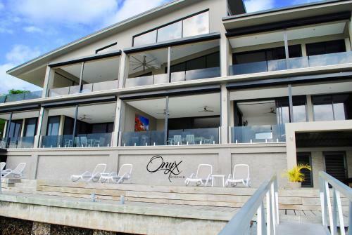 Onyx Luxury Harbour Resort Residences
