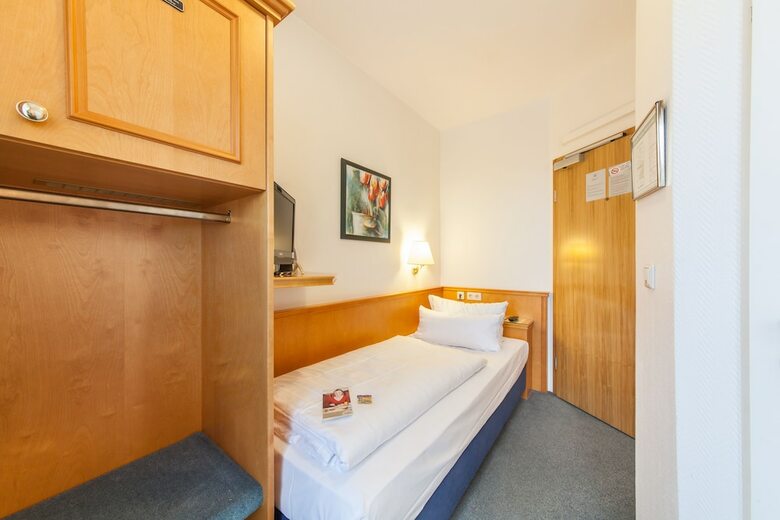 Hotel Flora Dus