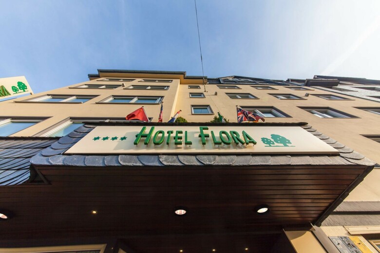 Hotel Flora Dus