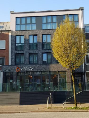 Apricot Hotel