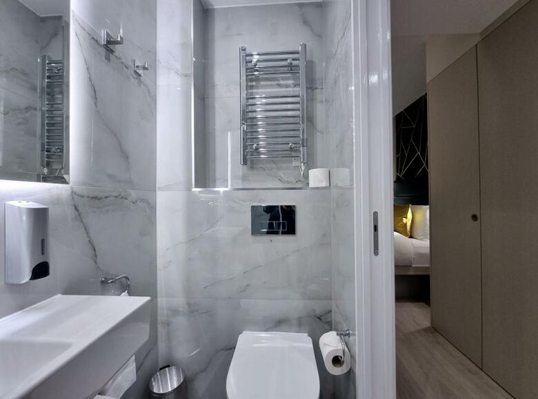 Hotel 43
