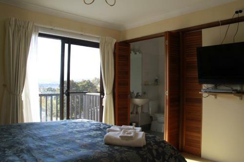 Bathurst Heights Bed & Breakfast