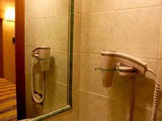 Bed & Breakfast Legends Hostel