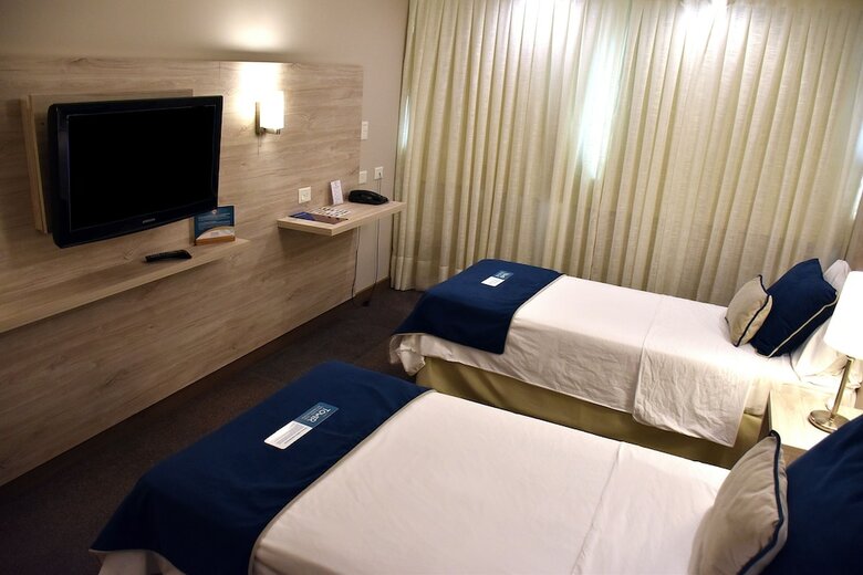 Hotel Tower Inn And Suites