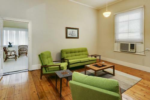 Maeville Cottage