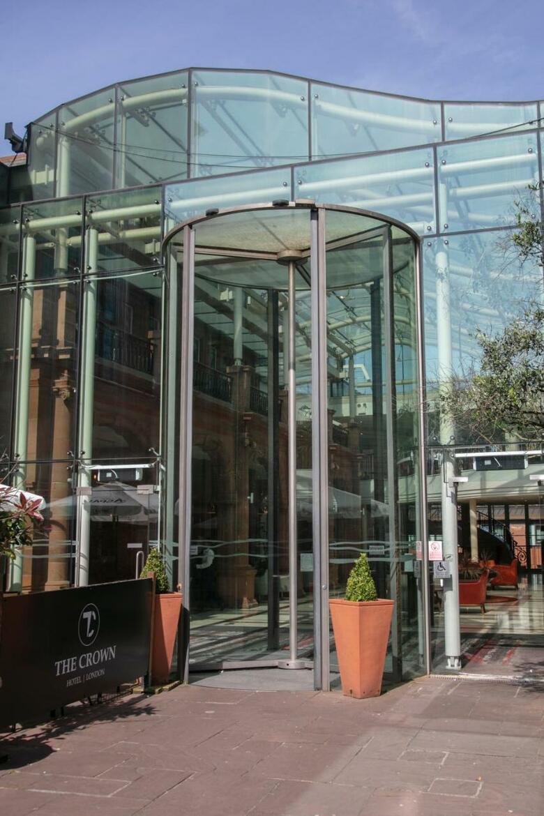 Hotel Crown Moran