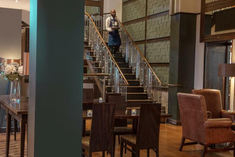 Hotel Crown Moran