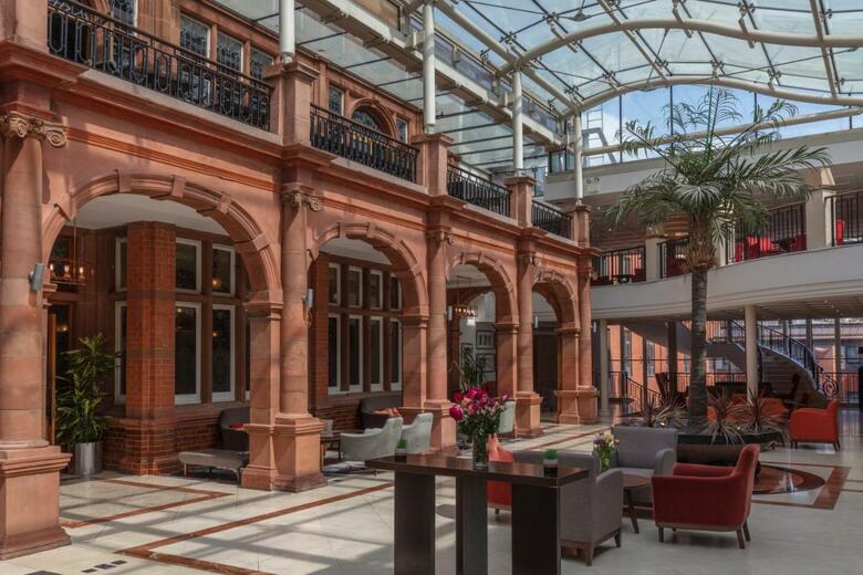 Hotel Crown Moran