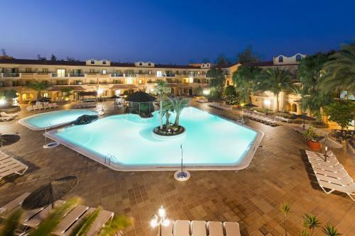 Apartamentos Elba Luca Sport & Suite Hotel