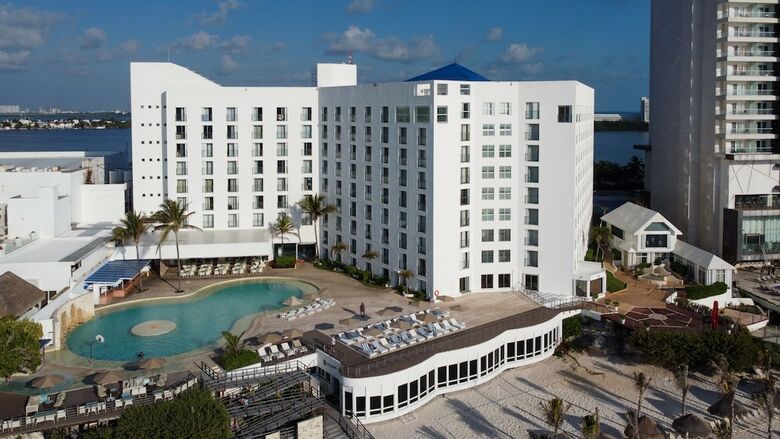 Hotel Royal Sunset Beach Resort