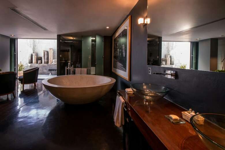 Demetria Hotel