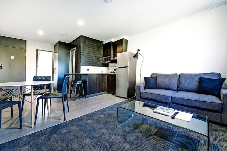 Hotel Cbd Motor Inn
