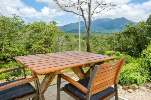 Bed & Breakfast Wompoo Eco Retreat