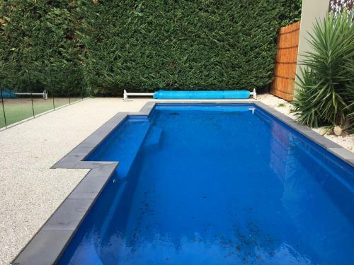 Grand Escape Mckenzie - Boutique Rentals