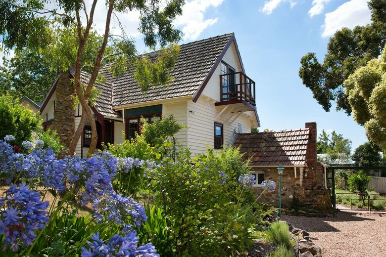 Zelman Cottage