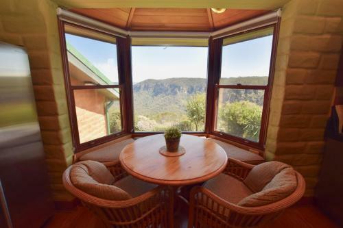 Omaroo Mountaintop Villa