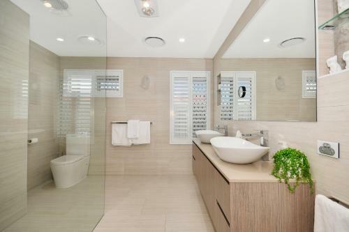 Oceanic Retreat - Holiday In Style!