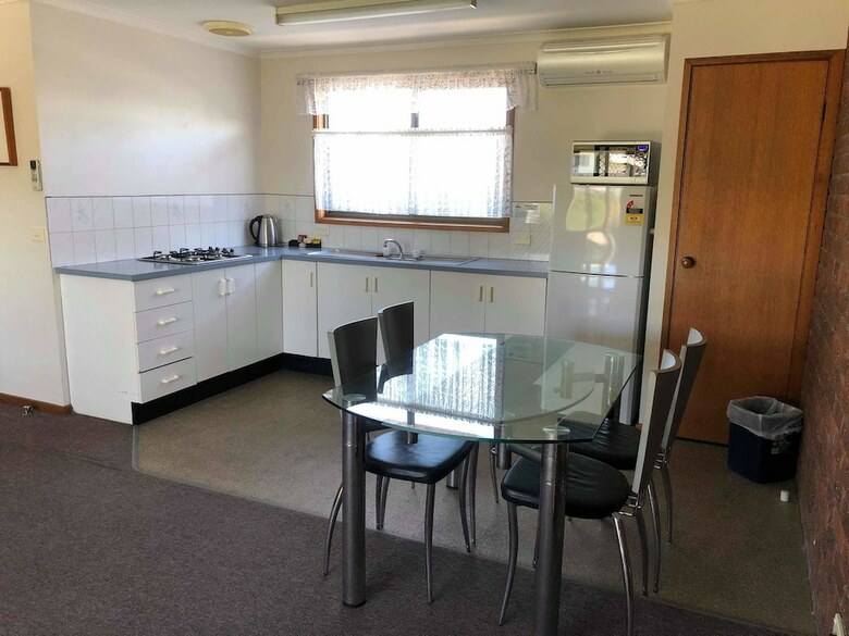 Motel Lakes Jakaranda Holiday Units