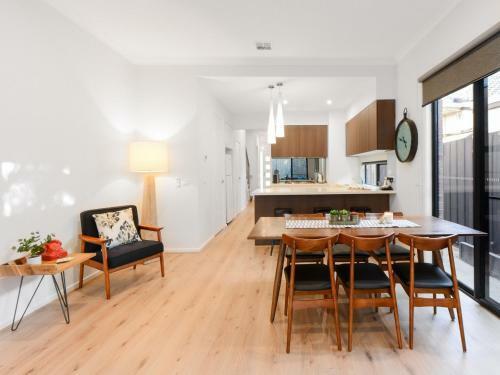 Boutique Stays - Caulfield Central, Townhouse