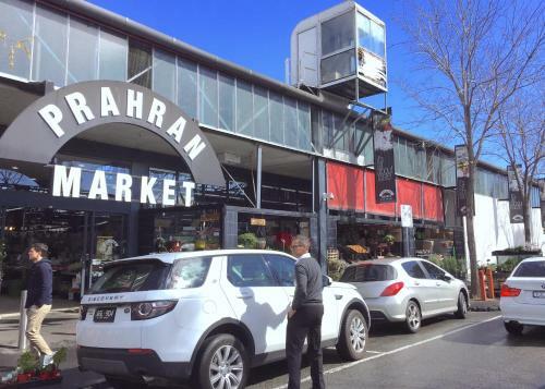 Pride Fawkner Apartments