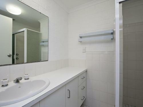 Apartamento Intrepid Close, Seaspray, Unit 03, 4