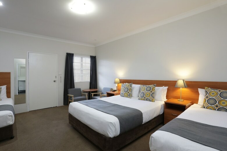 Cadman Motor Inn And Apartments