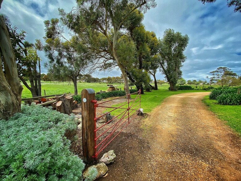 Bed & Breakfast Cherry Plum Cottages