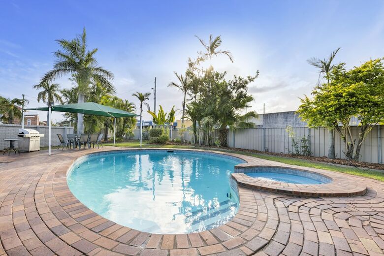 Motel Rockhampton Riverside Central Hotel