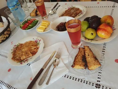 Hostal Ilia's Guest House