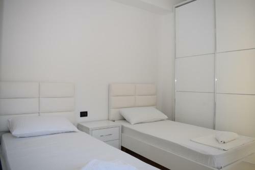 Besi Apartments
