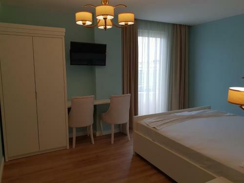 Crystal Hotel Durres