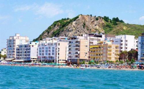 Shk�mbi I Kavaj�s Apartments