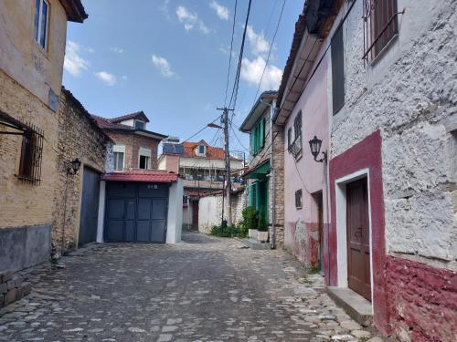 Hostal Private Room Historic Center Elbasan