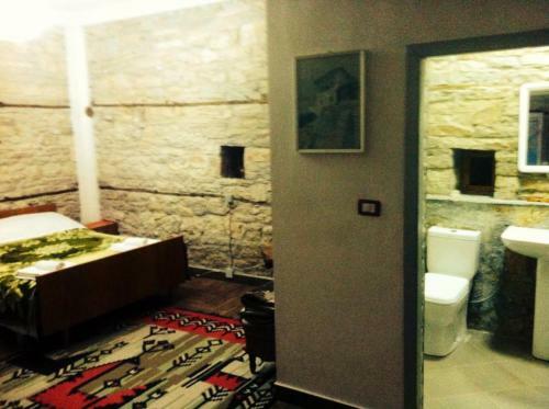 Hostal Guesthouse Cela