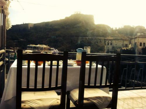 Hostal Guesthouse Cela