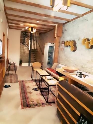Hostel And Rooms Hani I Fisnikut