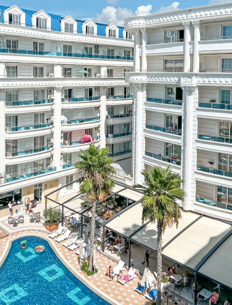 Hotel Grand Blue Fafa
