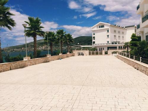 Diamond Sofia Apartment White Residence Luxury