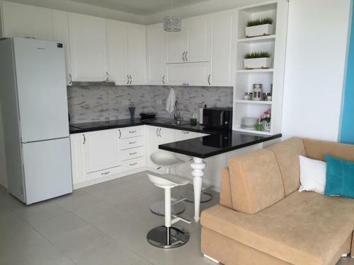 Diamond Sofia Apartment White Residence Luxury