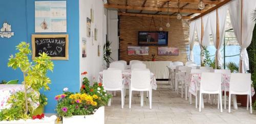 The First - Hotel & Restaurant