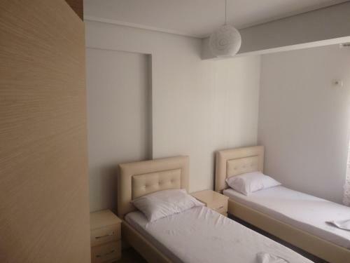 Shena 1 Apartment