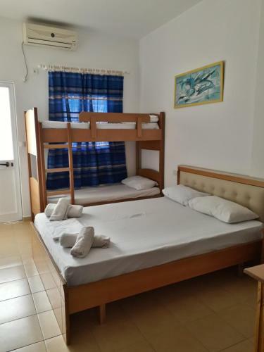 Bed & Breakfast Rooms And Apartments Analipsi
