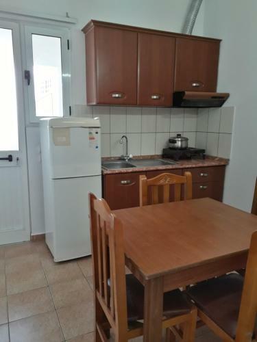 Bed & Breakfast Rooms And Apartments Analipsi